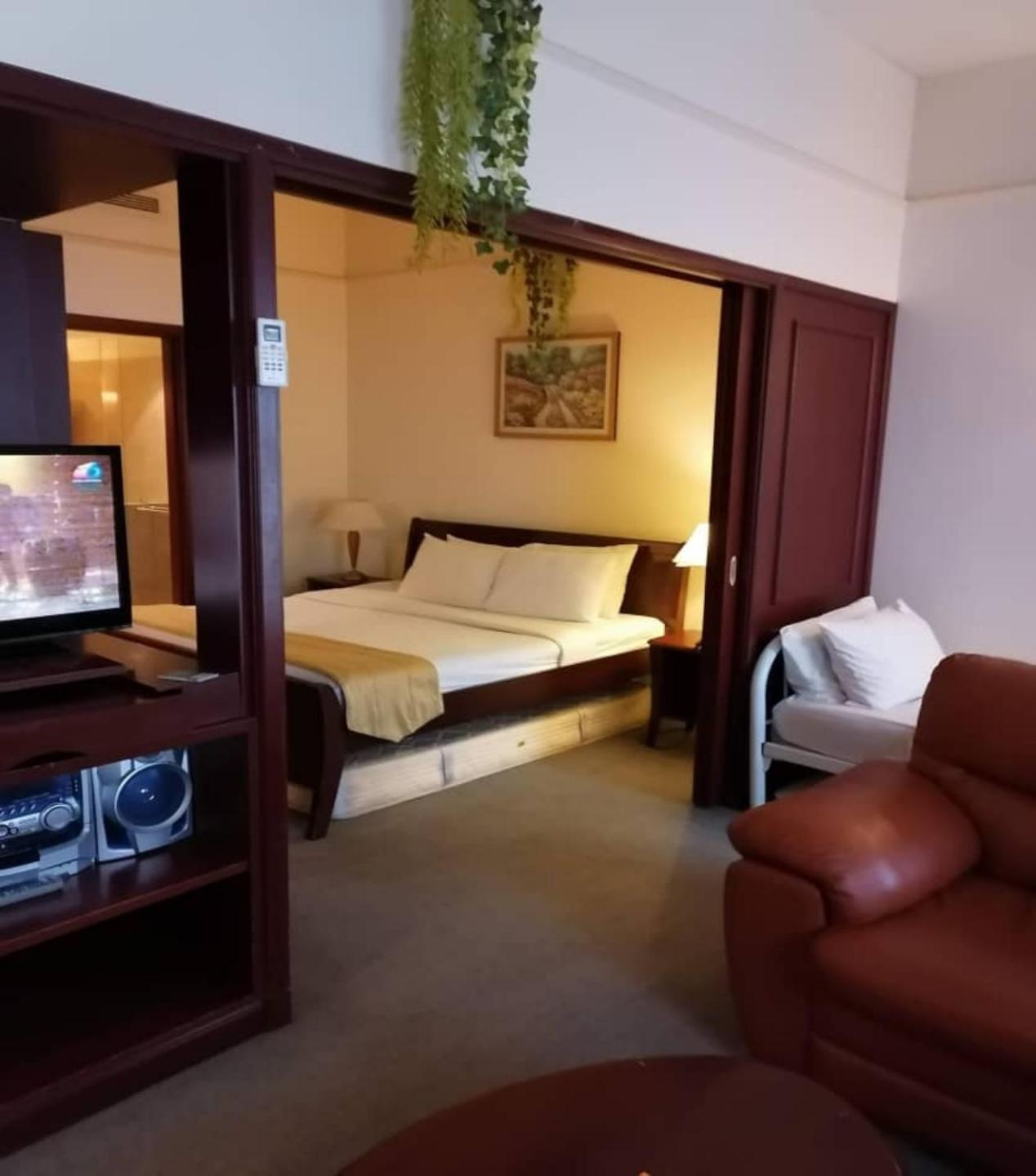 Kl Prime At Times Square Apartment